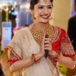 Kinjal Rajpriya Instagram - Trust what is coming to you ✨ Wearing- @kalyanjewellers_official & @vastra_designer
