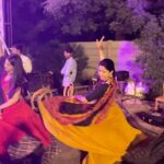 Kinjal Rajpriya Instagram – બીજા નોરતે રમઝટ 😃

નોન-સ્ટોપ હીંચ એન્ડ ત્રણ તાળી વીથ સખી-મંડળી 💃

#Navratri2023