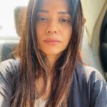 Kinjal Rajpriya Instagram – Yes i am worn out, tired, stressed, worked up.. but the real challenge of my job is to pretend to be in a pink of health all the time. 
Sometimes, it’s okay to be not okay, but it’s difficult to look all okay when you’re not okay !
ફક્ત શરીર નીજ નઇ પણ મનની તબિયત ને પણ સાચવવી પડે. રોજ સવારે હસ્તા મોઢે ઉઠી, આપણી જવાબદારીઓ નિભાવવી પડે. જે કમિટમેન્ટ્સ લીધા હોય એ પૂરા કરવા પડે. 
#Yoga is one practice I perform to find the peace in chaos! It helps my mental, physical & emotional health 🧘‍♀️
P.S- I share a lot of food that goes in my stomach, so why not share the food that I consume for my being ! #RealSide on #InternationalYogaDay