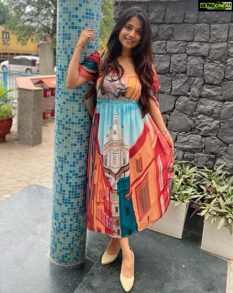 Kinjal Rajpriya Instagram - Queen of hearts ❤️ Stay where you’re loved✨ Styled by @ishhaa_nagar @rudradave33 Outfit 👗@houseoffett #LookBook #Promotions #3Ekka #Mansi #QueenOfHearts #Simplicity #Comfort P.S- Did you check out those Cinderella Shoes?