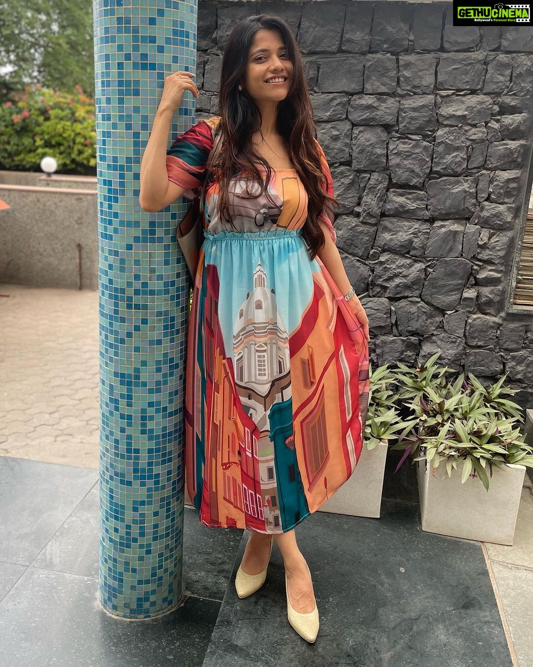 Kinjal Rajpriya Instagram - Queen of hearts ❤️ Stay where you’re loved✨ Styled by @ishhaa_nagar @rudradave33 Outfit 👗@houseoffett #LookBook #Promotions #3Ekka #Mansi #QueenOfHearts #Simplicity #Comfort P.S- Did you check out those Cinderella Shoes?