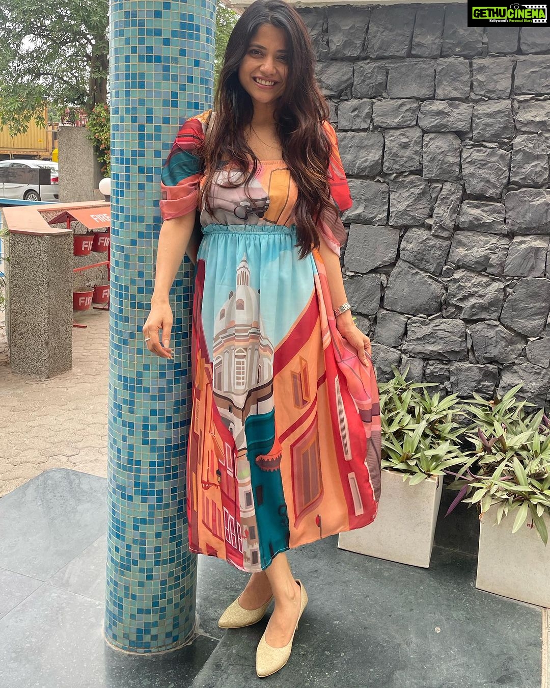 Kinjal Rajpriya Instagram - Queen of hearts ❤️ Stay where you’re loved✨ Styled by @ishhaa_nagar @rudradave33 Outfit 👗@houseoffett #LookBook #Promotions #3Ekka #Mansi #QueenOfHearts #Simplicity #Comfort P.S- Did you check out those Cinderella Shoes?