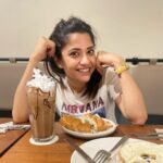 Kinjal Rajpriya Instagram – Voilà !! I do what I love & I love what I do🤘

#Croissant 🥐 #Coffee ☕️ #Bagel 🥯 Bengaluru, India