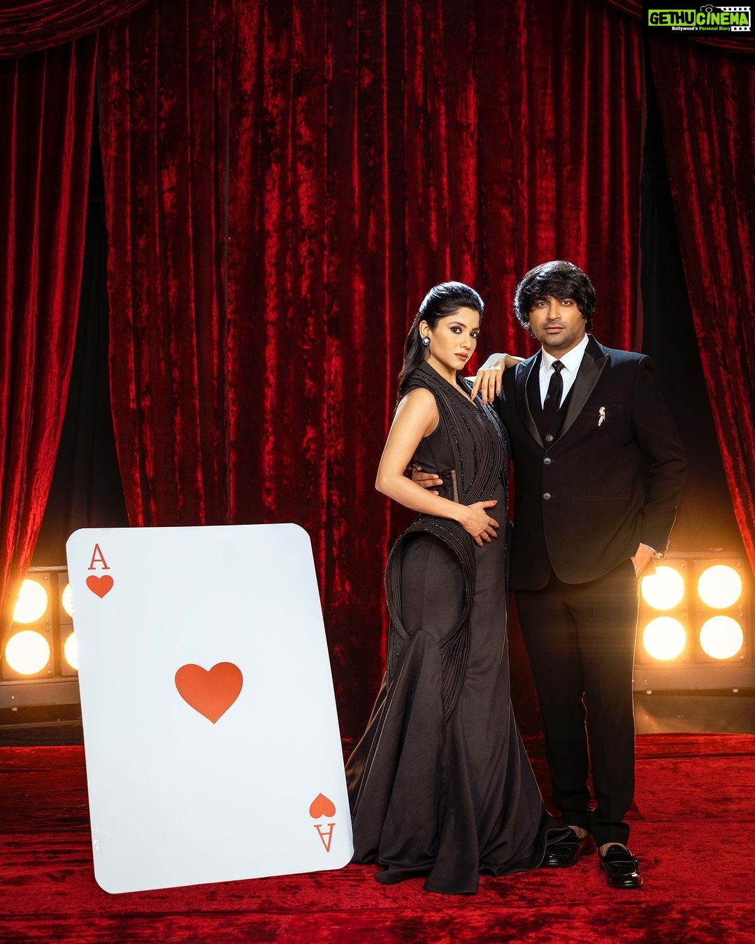 Kinjal Rajpriya Instagram - The Dynamic Duo : Kalrav & Mansi 💥 Produced by: @fifteenproduction_ & @jannockfilmsllp Photography : @theabhivalera Videography : @kpfilms31 Hair & Make up for Malhaar : @hashtag_salon_ Outfit & Styling for Malhaar : @adani_creation Hair & Makeup for Kinjal : @aanal_savaliya Styling for Kinjal : @vrinda.fashionstylist & @urvashi11 Outfit for Kinjal : @one6.in Jewellery : @atarashiofficial Art & Creatives: @fifteenproduction_ Photo Retouch: @intotheprags Fifteen Production team : @meetpatel10 @just_jd07 @yess_drama