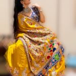 Kinjal Rajpriya Instagram – રાધે તું બડી ભાગીણી, તુને કૌન તપસ્યા કીન 
તીન લોક તારન તરન, સો તેરે આધીન 

આઠમ ના દિવસે સુંદર મજાની પુજા કરી✨Thank you @kalyanjewellers_official family, for the divine experience & for hosting us so wonderfully❤️😇

Outfit by @vastra_by_ps – થેન્ક્સ અ લૉટ.. લાગતી તી હં પાક્કી ગુજરાતણ 😃