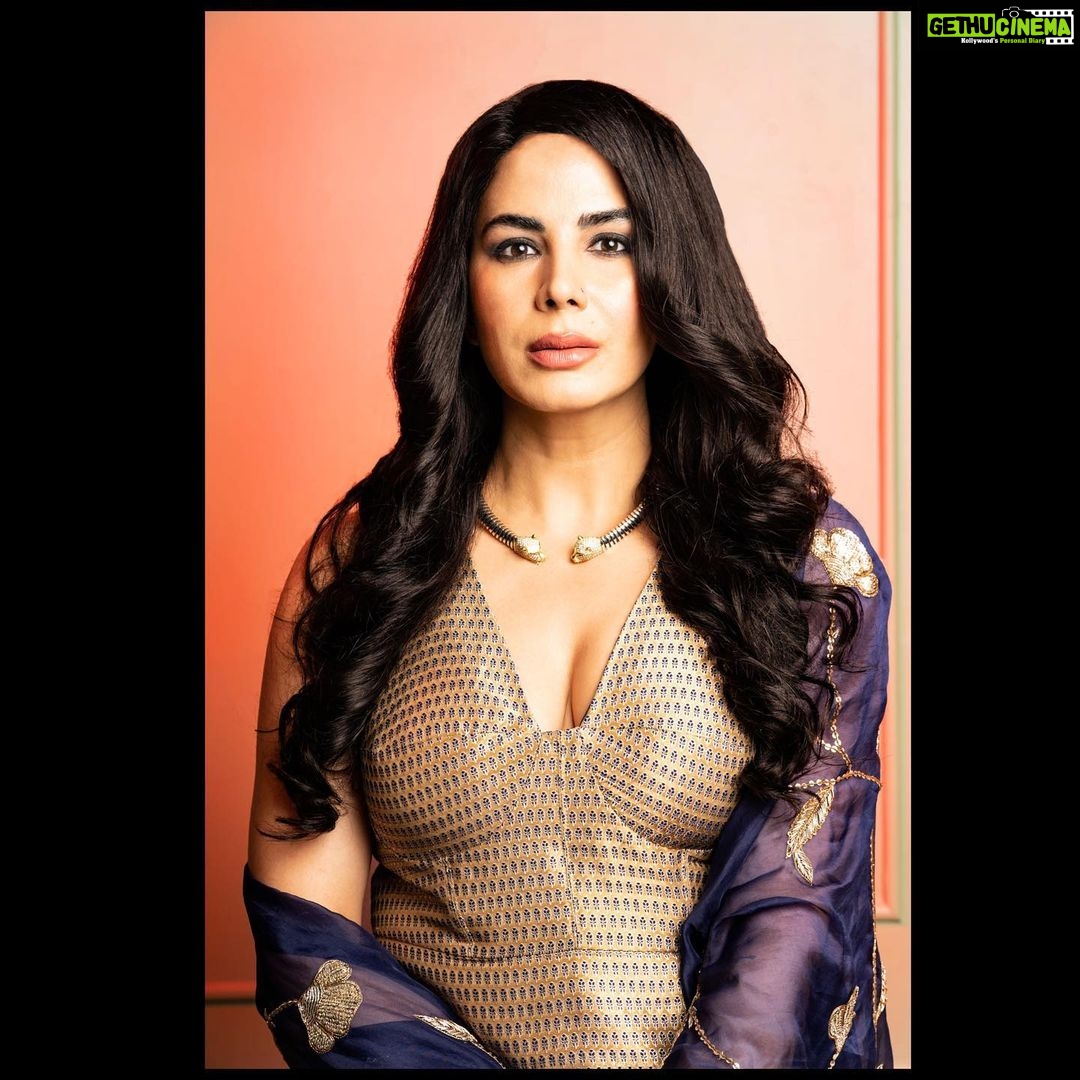 Kirti Kulhari Instagram - #koka 🤠Wearing: @raw_mango Jewellery: @amrapalijewels Heels: @oceedeeshoes Styling: @shivangiishrivastav @tryambakam_shivangishrivasta Assisted by: @_rashmichandak Hair: @alistan_fernandes Makeup: @nishaa.guptaa Photography: @abhidhanirvanasharma @shivangaze Studio: @dreamfactorystudio2022