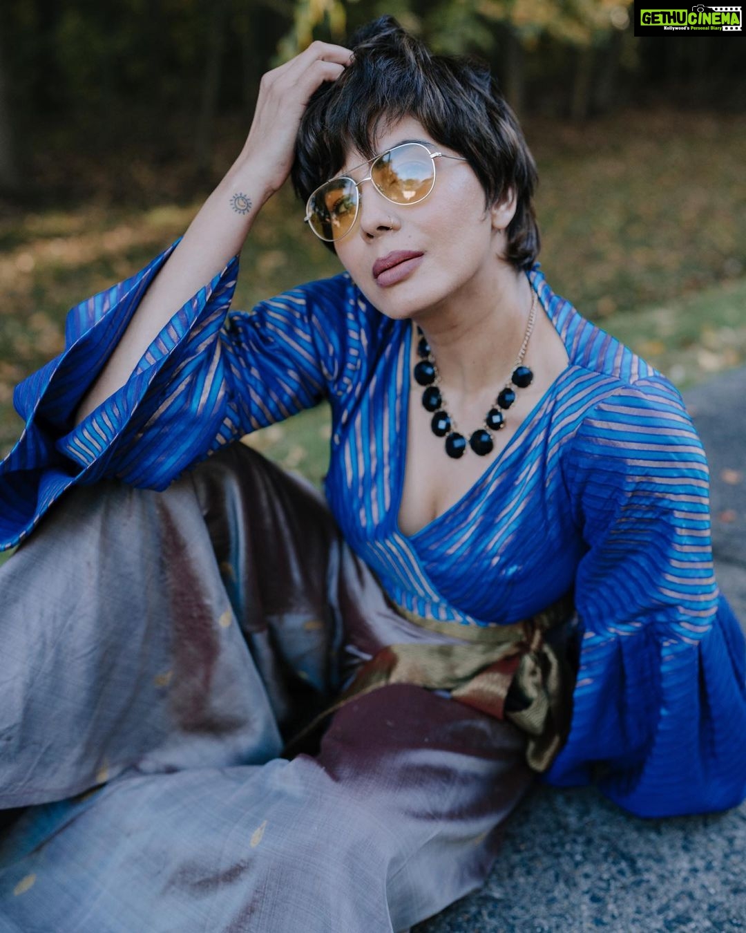Kirti Kulhari Instagram - A walk in the woods… walk with me 🌼 The team : Styling : @sandeepravi89 Outfit: @maisontai Photographer: @krimesh @crossover_studios Makeup: @rachna.mua Hair: @vanitysisters.t & @silk_angels @redbisonproductions 💗 #highfashion #nyc #photography #streetstyle #awalkinthewoods