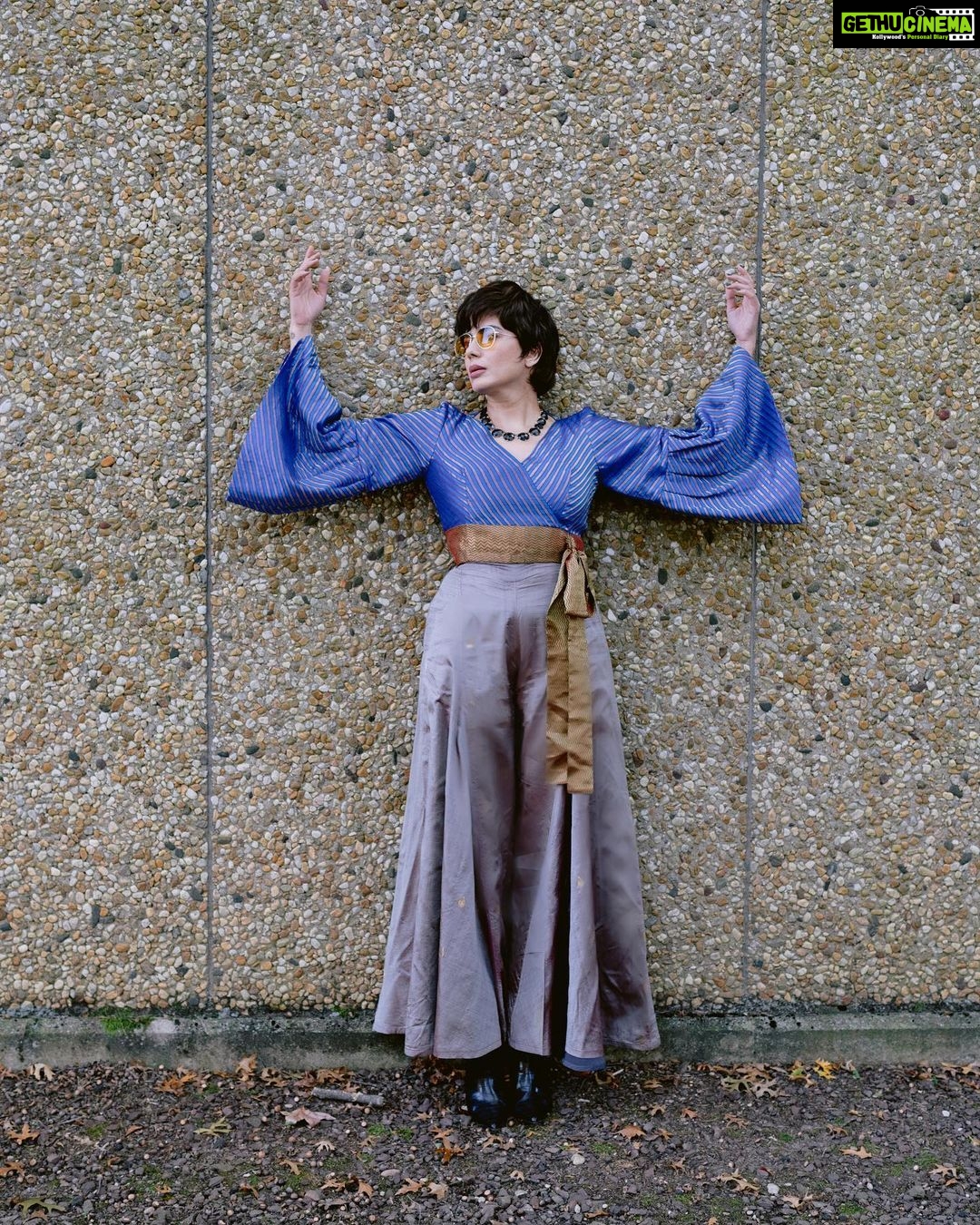 Kirti Kulhari Instagram - A walk in the woods… walk with me 🌼 The team : Styling : @sandeepravi89 Outfit: @maisontai Photographer: @krimesh @crossover_studios Makeup: @rachna.mua Hair: @vanitysisters.t & @silk_angels @redbisonproductions 💗 #highfashion #nyc #photography #streetstyle #awalkinthewoods