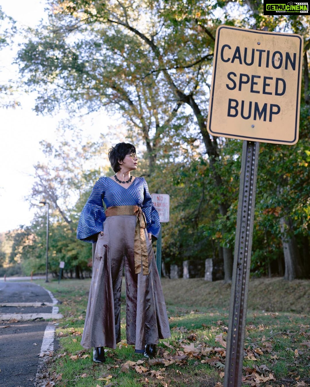 Kirti Kulhari Instagram - A walk in the woods… walk with me 🌼 The team : Styling : @sandeepravi89 Outfit: @maisontai Photographer: @krimesh @crossover_studios Makeup: @rachna.mua Hair: @vanitysisters.t & @silk_angels @redbisonproductions 💗 #highfashion #nyc #photography #streetstyle #awalkinthewoods