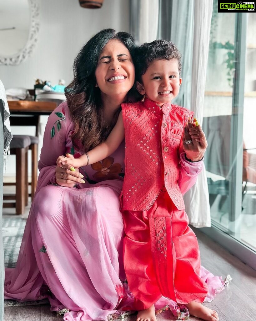 Kishwer Merchant Instagram - May this Diwali bring the warmth of tradition, the light of happiness, and the sweetness of festive treats into your lives. With my little munchkin, I cherish every moment, and @firstcryindia ensures they look their festive best. Our go-to for the most adorable and vibrant ethnic wear. This festive season, with FirstCry, make your child’s celebrations unforgettable with my exclusive code KISHWERDW50. Grab a fantastic 50% discount on Fashion and 45% on everything else. Don’t miss the chance to add a touch of magic to your child’s wardrobe. #firstcrywalidiwali23 #firstcrywaliDiwali #firstcryindia #firstcry #FussNowAtFirstcry #firstcryfashion #kidsfashion