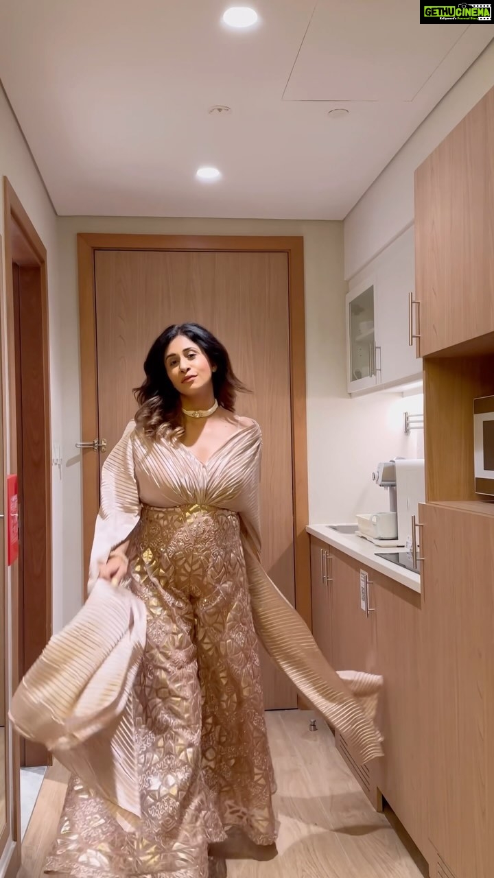 Kishwer Merchant Instagram - Diva Vibes 🫶 Styled by @stylebysugandhasood Outfit @ellemorafashions