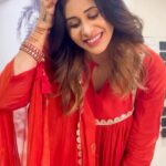 Kishwer Merchant Instagram – Sindoor, Chooda, Mehndi …The one day when I dress up for him and for the wedding that happened almost 7 years back , always special 🫰❤️🫶✨
Happy Karwachauth Everyone 🫶✨