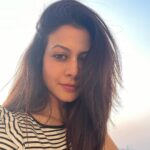 Koel Mallick Instagram - As Sun serves the best filter ! 💃🤩 love & light !!!!🌞❤️ #happysunday #nofilterneeded #love #glitter #glow #joy #blessings #life #koelকথা
