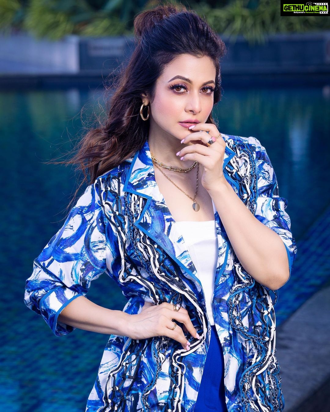 Koel Mallick Instagram - Weekend vibes !!!!😎🤟 💙 #sundayvibes #love #happiness #powerofpositivity #bliss #life #koelকথা