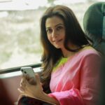 Koel Mallick Instagram - It’s a wrap! ✌️ Has been a wonderful experience to play Mitin again!!! Braving 47°C (feels like 55°C) barbecued & grilled , we worked gleefully in the deep Saranda forest … This time Mitin’s journey was intensely emotional & immensely thrilling !!!! A film on wildlife conservation has been so expansively shot bringing forward such an important heartfelt social message,makes me feel so fortunate to be part of… 🙏 Can’t wait for you to watch! #jongolemitinmashi #pujo2023 @camelliafilms @arindamsil