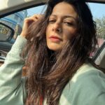 Koel Mallick Instagram - Soaking up the sun!!!!🤗💕 #sundayvibes #love #life #happiness #blissful #koelকথা City of joy