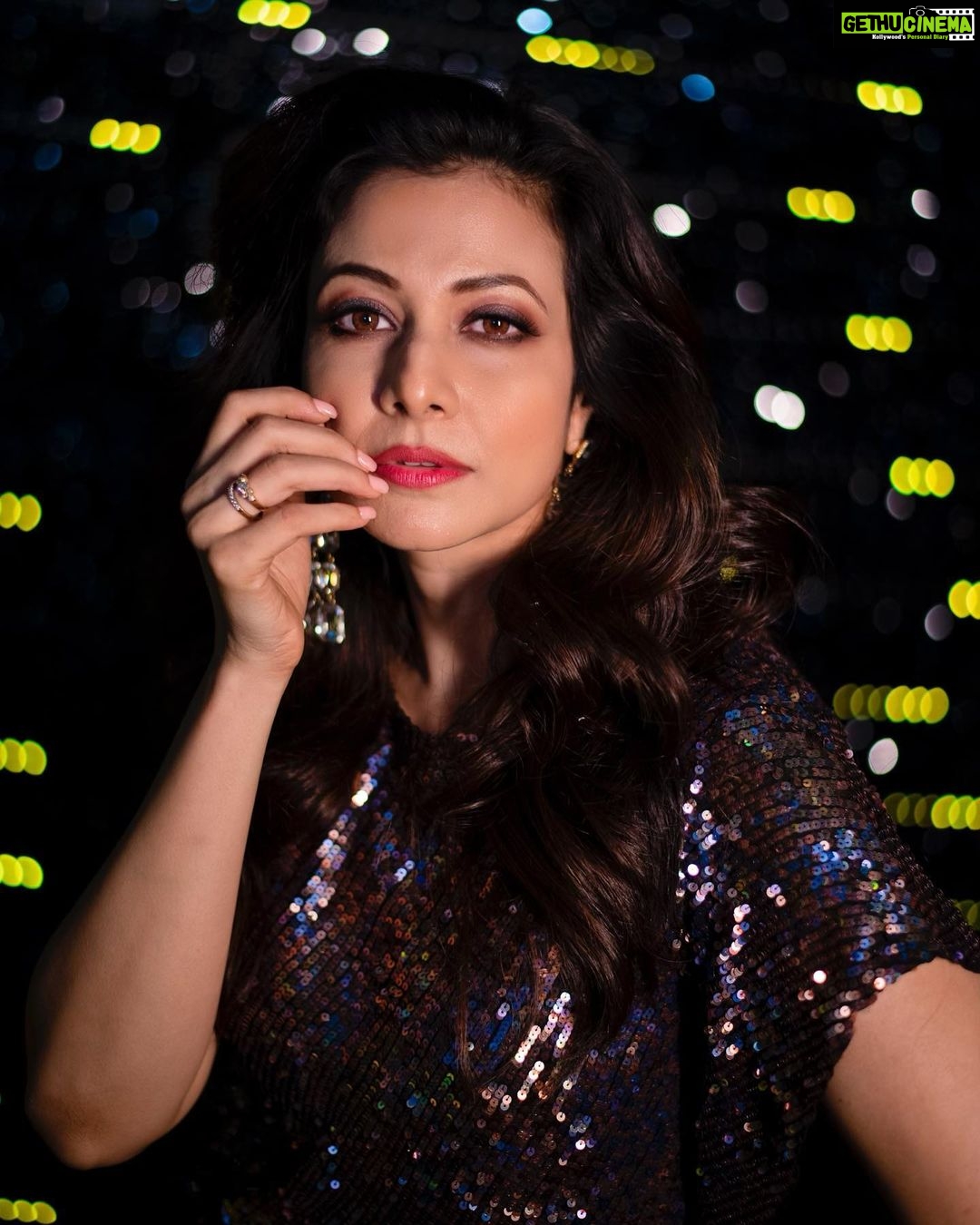 Koel Mallick Instagram - It is the quarter final round #dancedancejuniorseason3 … Today & tomorrow I will be there @starjalsha 9.30pm!!!! You can’t miss it!!!!🫶😍🥰💃💕 #dance #fun #love #passion #challenge #strength #discipline #koelকথা