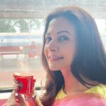 Koel Mallick Instagram - Real moments from the reel life of #jongolemitinmashi #pujo2023 #thispuja #wildlife #ecology 🐘✌️ Saranda forest