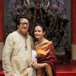 Koel Mallick Instagram - মহা নবমীর শুভেচ্ছা🙏 #pujovibes #pujo2022 #durgapuja2022 #love #happiness #koelকথা Bhawanipore Mallick Bari
