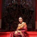 Koel Mallick Instagram - মহা নবমীর শুভেচ্ছা🙏 #pujovibes #pujo2022 #durgapuja2022 #love #happiness #koelকথা Bhawanipore Mallick Bari