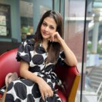 Koel Mallick Instagram - A random click while waiting for some coffeeeeee!!!!☕️😛🤩😊 #happiness #positivevibes #love #life #koelকথা