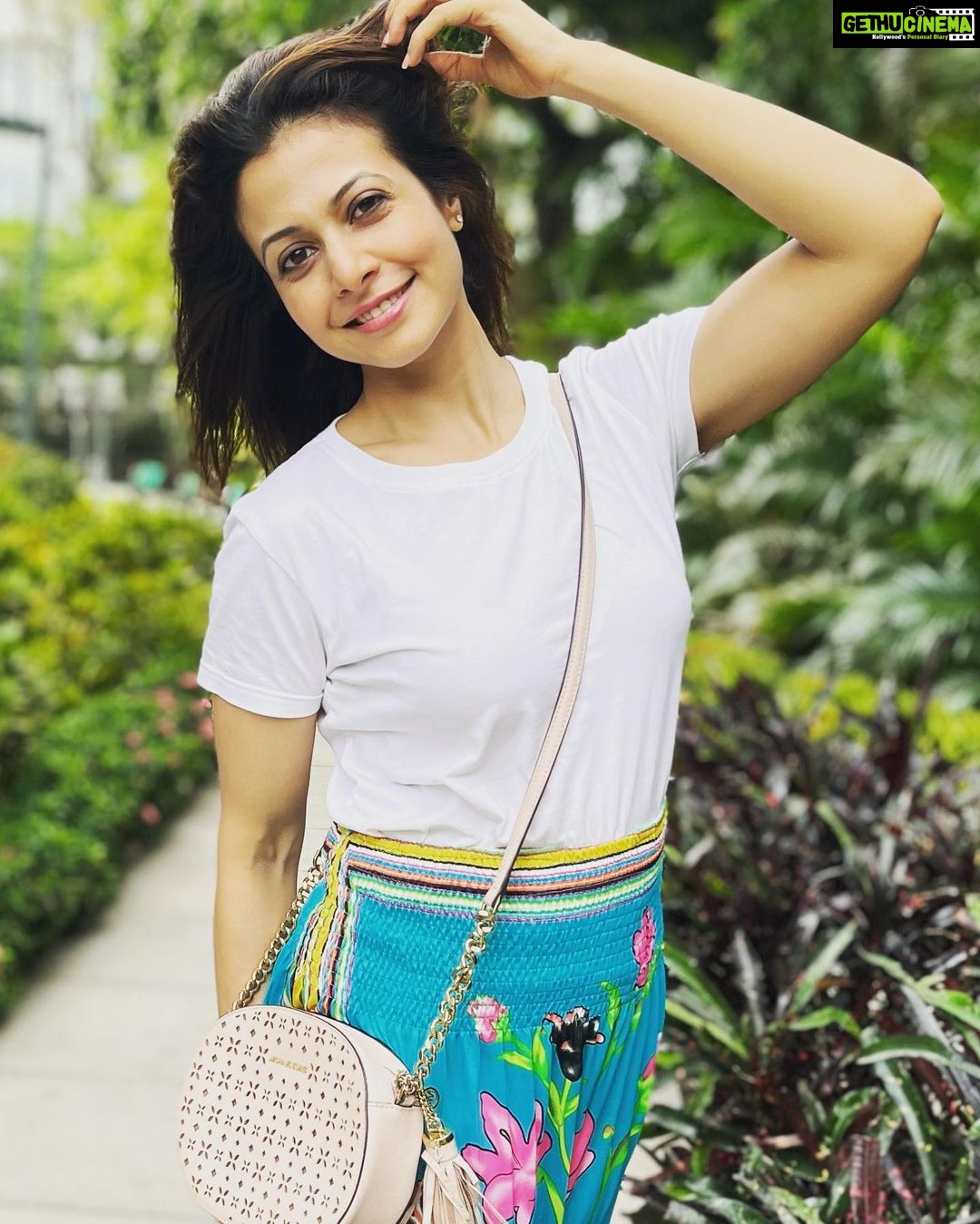 Koel Mallick Instagram - Hi! 🙋♀️💕 #happyenvironmentday #happysunday #love #joy #positivevibes #happiness