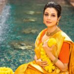 Koel Mallick Instagram - সরস্বতী পুজোর শুভেচ্ছা সবাইকে! #saraswatipuja #koelকথা