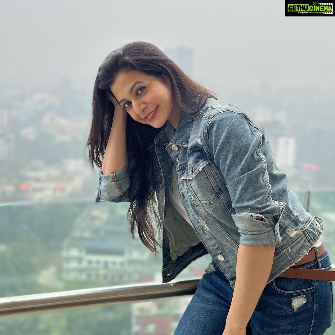 Koel Mallick Instagram - Quite a cloudy Sunday it is today!!!!!….🥰😍 #love #positivevibes #happiness #koelকথা