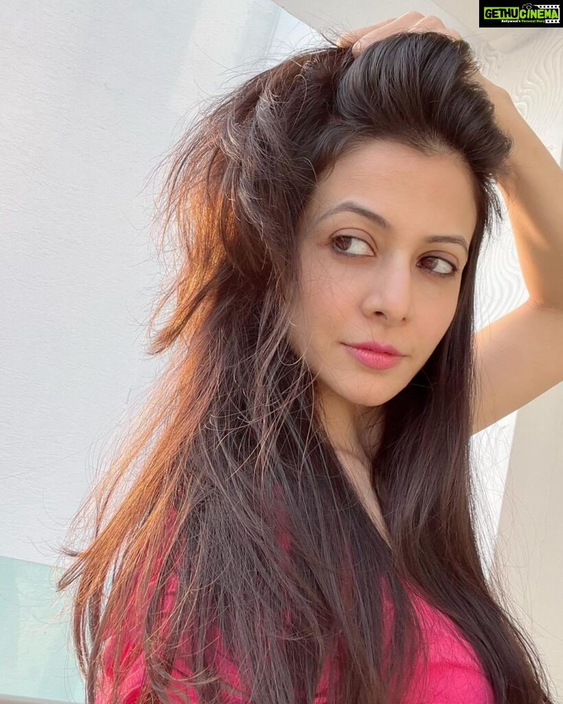 Koel Mallick Instagram - End of the year…as heart inclines to retrospection… 💗 #positivevibes #positivity #positivelife #koelকথা