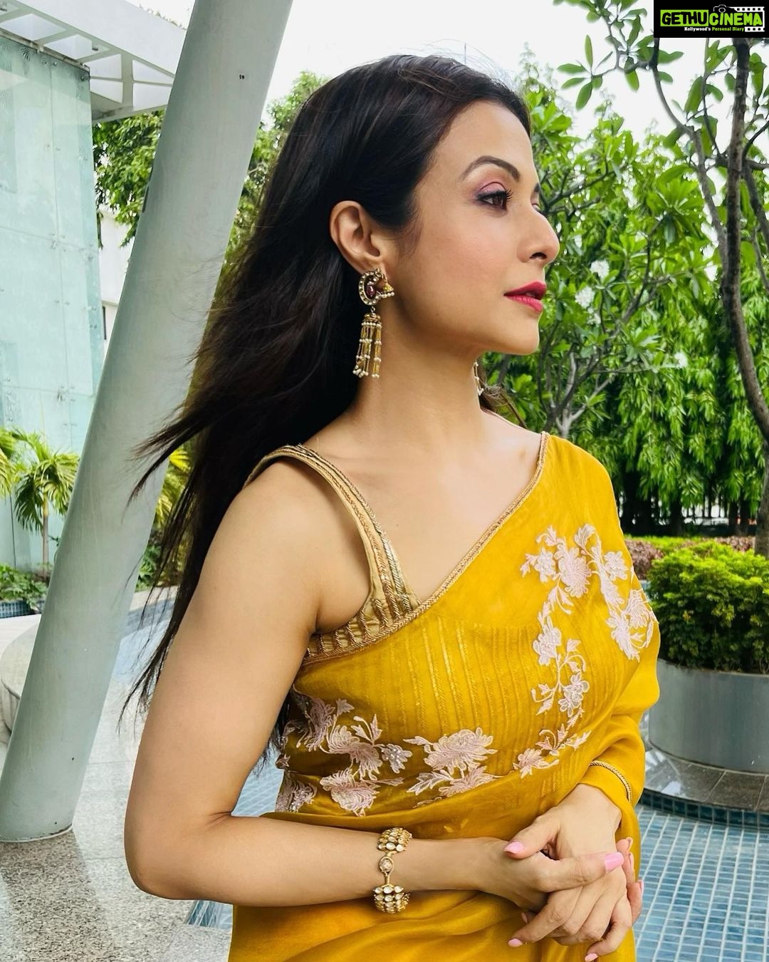 Koel Mallick Instagram - ๐๐๐๐ #love #happiness #positivevibes #koelเฆเฆฅเฆพ