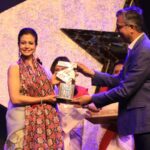Koel Mallick Instagram - Honoured & humbled to be receiving the ‘Pride of Bengal Award’ from Young Leaders Forum,ICC…thanks to all for the love & blessings, that makes my journey all the more fulfilling!🙏 #gratitude #happiness #life #positivity 😇💕