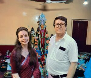 Koel Mallick Instagram - অন্নপূর্ণা পুজোর শুভেচ্ছা সবাইকে!

#puja #family #koelকথা