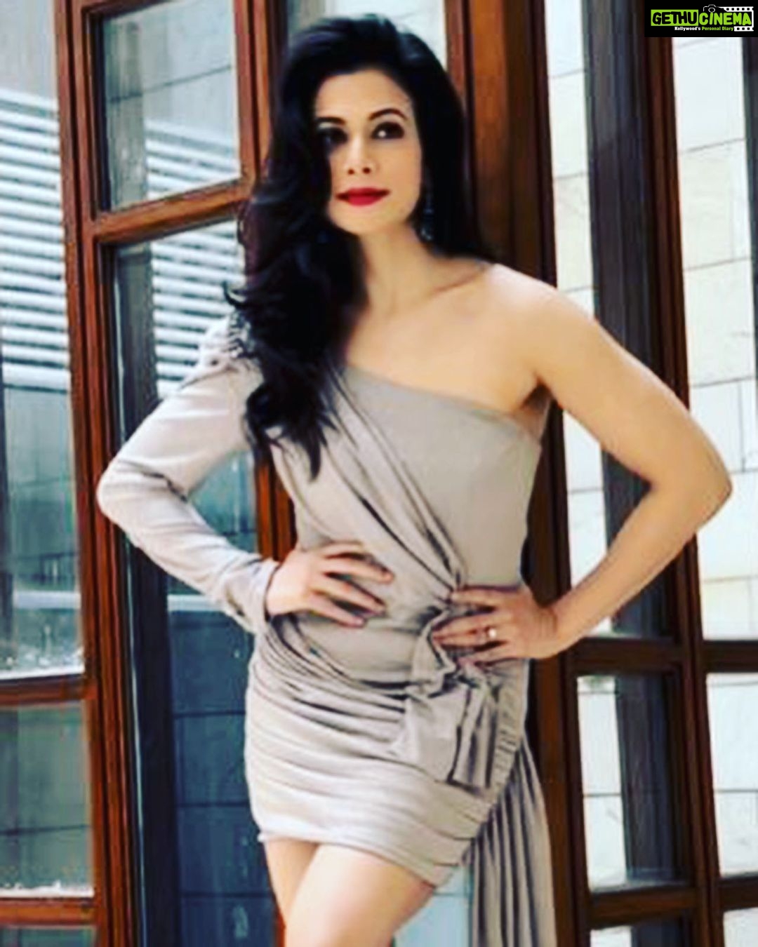 Koel Mallick Instagram - Pose pose pose😝😜🥰💃