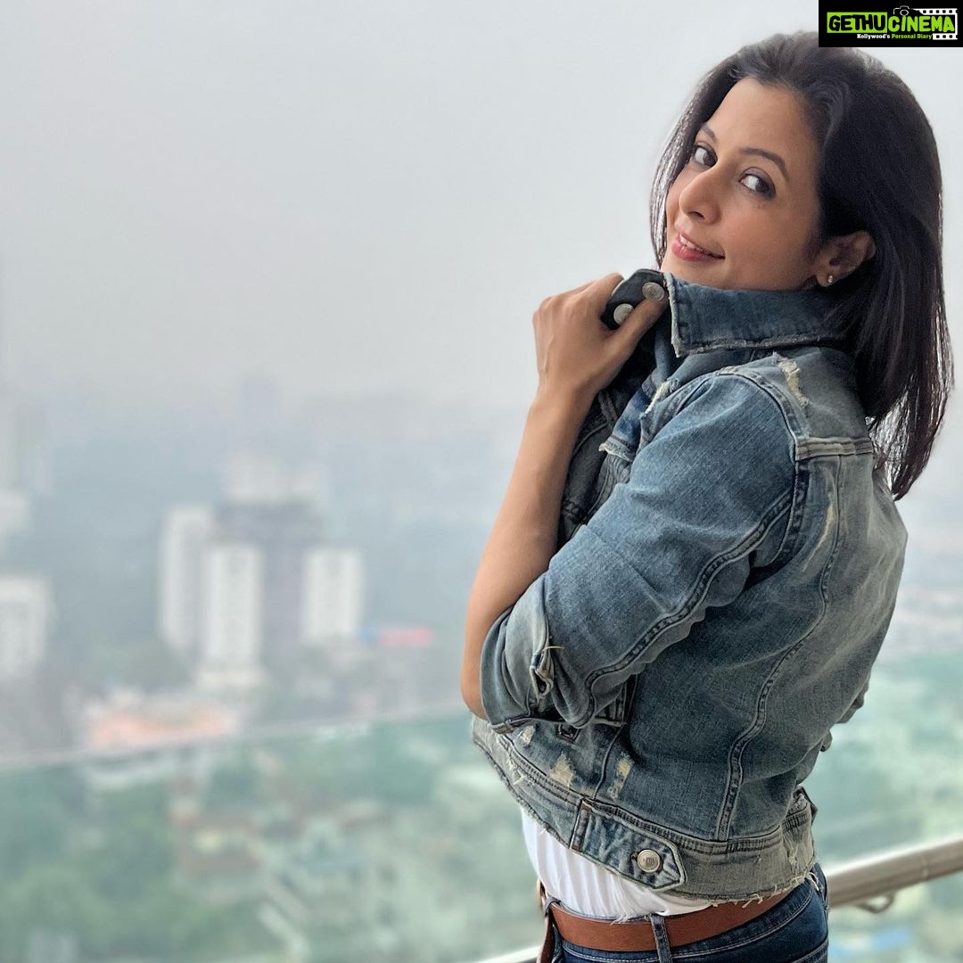 Koel Mallick Instagram - Quite a cloudy Sunday it is today!!!!!….🥰😍 #love #positivevibes #happiness #koelকথা