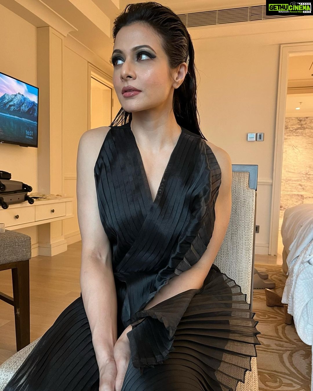 Koel Mallick - 108.8K Likes - 🖤💕
#love #positivevibes #happiness #nofilterneeded #koelকথা