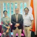 Koel Mallick Instagram - It’s been a pleasure meeting the Consul General of 🇮🇹 !! 😊 @italyinkolkata @nispalsingh