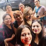 Koel Mallick Instagram - As the bunch of sisters gorged on a sumptuous lunch , treated by our dear brothers for Bhaiphota !!!!💃💕 #familybonding #love #happiness #bhaifota #blessings #
