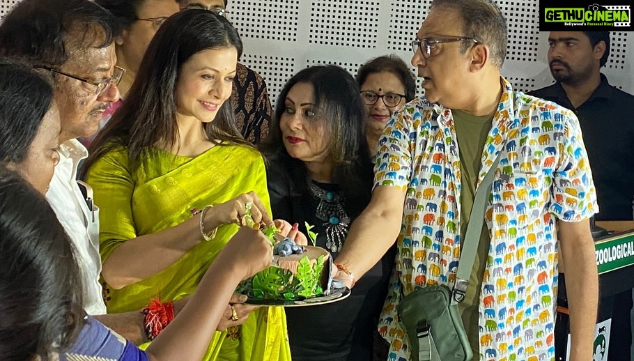 Koel Mallick Instagram - From the poster launch of #jongolemitinmashi #pujo2023 #wildlife #thrill #adventure ✌️