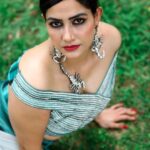 Komal Sharma Instagram - Amalgamating high spirits with stunning presence brings up the ethereal beauty Pro - @a._john_pro Captured by- @sureshsuguphotography #komalsharma #actress #shoot #bollywoodactress #saree