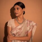 Konkona Sen Sharma Instagram - At the @mumbaifilmfestival opening night with favourite people @tillotamashome and @amrutasubhash wearing another favourite @anavila_m HMU: @nimishashah210 @tenzinseldon_____ Photos: @rishabhkphotography