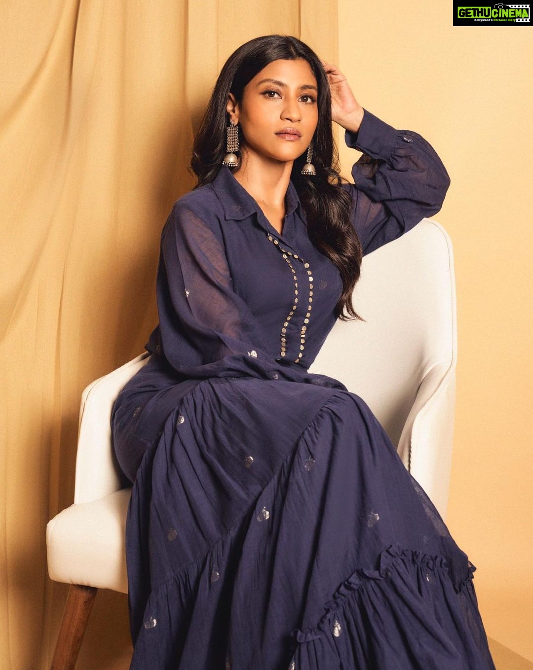 Konkona Sen Sharma Instagram - Mumbai Diaries S2 promotions! 💙💙💙 Outfit: @divyabydivyaanand Jewellery: @goldenwindow @ascend.rohank Rings: @amrapalijewels Styled by @damini_styles Team: @niddhii_jain Hair: @nimishahshah210 Makeup: @seldon_makeup Photographer: @visualaffairs_va