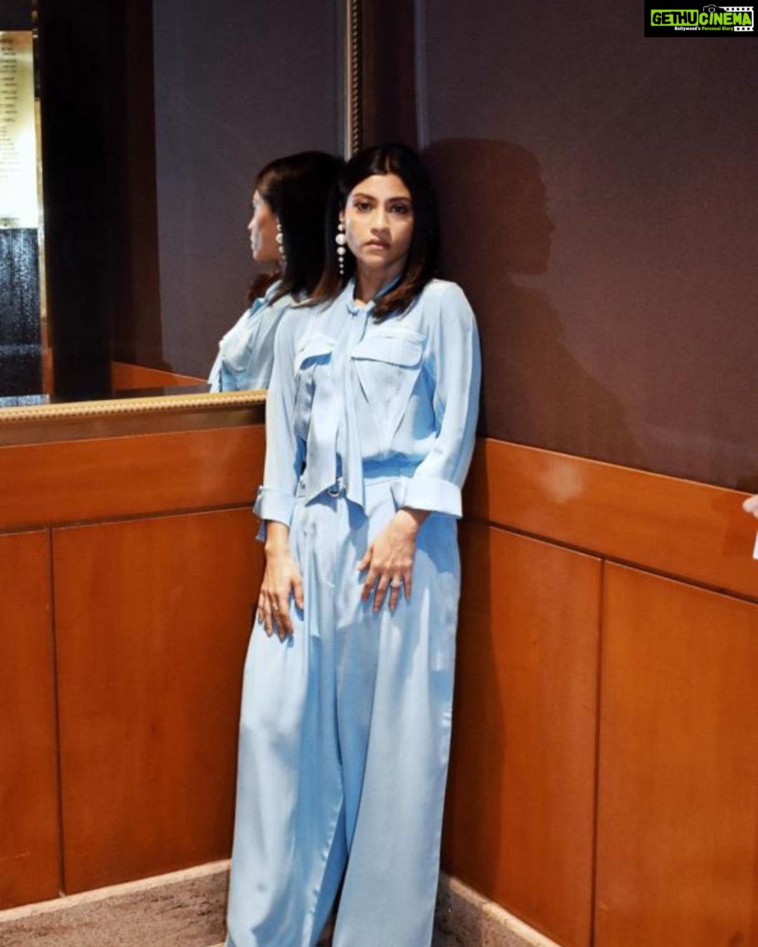 Konkona Sen Sharma Instagram - Mumbai Diaries Season 2 is here! And according to @shreyadhan13 it’s bigger, better and wetter :) Have you watched it yet? Outfit: @lovebirds.studio Jewellery: @goldenwindow @ascend.rohank Rings: @minerali_store Styled by @damini_styles Team: @niddhii_jain Hair: @nimishahshah210 Makeup: @seldon_makeup Photographer: @pehelaggarwal