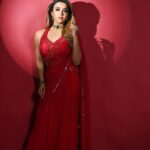 Koushani Mukherjee Instagram – Channelling My Inner Desi Vibe♥️♥️

Hair @ginni_love21 
MUA @sahababusona 
Styling @stylebytanvi 
Photo courtesy @somnath_roy_photography
Outfit @peppermintdiva_india 
Jewellery @jewelindiajewellerscalcutta