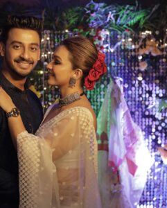 Koushani Mukherjee Instagram - Happy Birthday My Main ♥️🤗🌟🧿
I Have Been Blessed With the Best….
Words Can’t describe what u mean to me and I want to celebrate You my whole life 
Happy Birthday daddy from @hey_buddyhere 

HAPPY BIRTHDAY STAR @bonysengupta ♥️