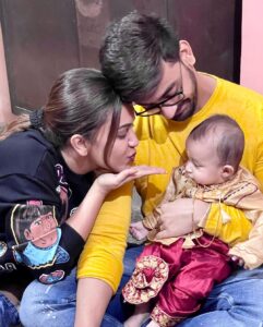 Koushani Mukherjee Instagram - Happy Birthday My Main ♥️🤗🌟🧿
I Have Been Blessed With the Best….
Words Can’t describe what u mean to me and I want to celebrate You my whole life 
Happy Birthday daddy from @hey_buddyhere 

HAPPY BIRTHDAY STAR @bonysengupta ♥️