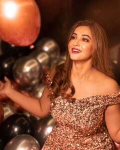 Koushani Mukherjee Instagram - It’s Officially my Bday !!!!!!
Turning A Year Wiser & Hotter😉

PC @tales_by_suvyn