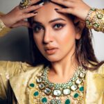 Koushani Mukherjee Instagram – ROYALTY 

MUA  @sahababusona 
Hair @ginni_love21 
Styling @stylebysumit 
Clicked by @abhinaskarphotography
Outfit @kritikamurarka 
Jewellery @sawansukhaindia JW Marriott Hotel Kolkata