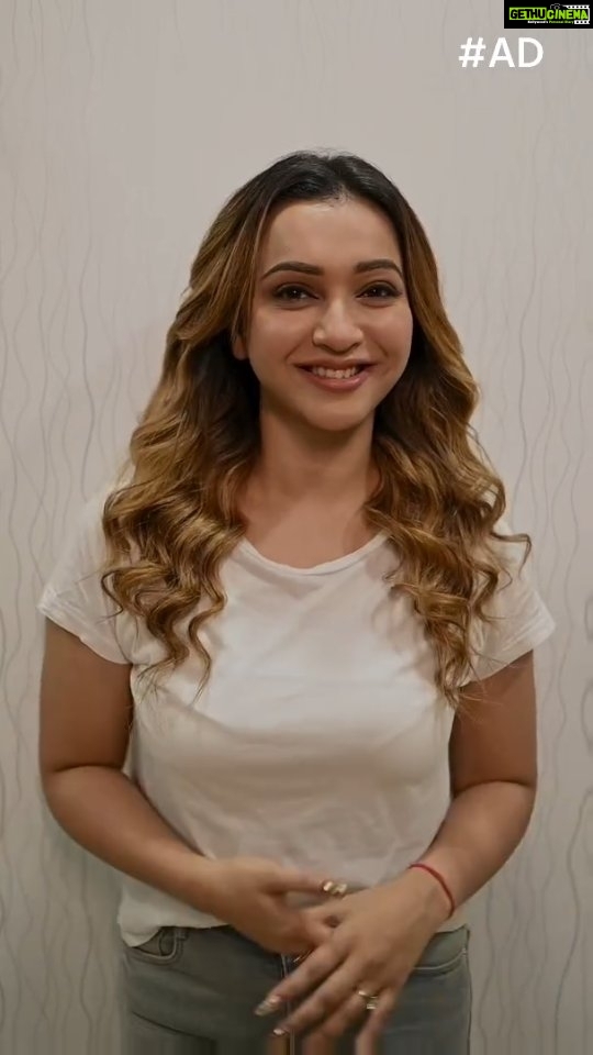 Koushani Mukherjee Instagram - Thanks to @simpleskincareindia now I don’t have to worry about harsh products in my skincare routine. If you’re looking for a gentle cleanser, here it is! Try the “Simple Refreshing Facial Gel Wash” today! This 100% soap-free face wash removes dirt, oil and impurities, leaving skin feeling clean and revived. It’s kind to even the most sensitive skin. 🍃 #SkinSimplified #SimpleSkincareIndia #CleanAndRefreshed #SkinSoothing #SkinCareEssentials #GentleCleansing #FreshFace #ad