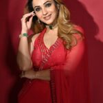 Koushani Mukherjee Instagram – Festive Hungover