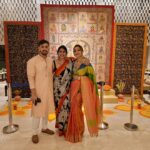 Koushani Mukherjee Instagram - Pujo 2k23❤️ #durgapuja #metadurgapujasquad #family #familygoals #moment